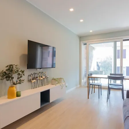 Apartment Exclusive Terrace Garden View - 15 Min From Duomo