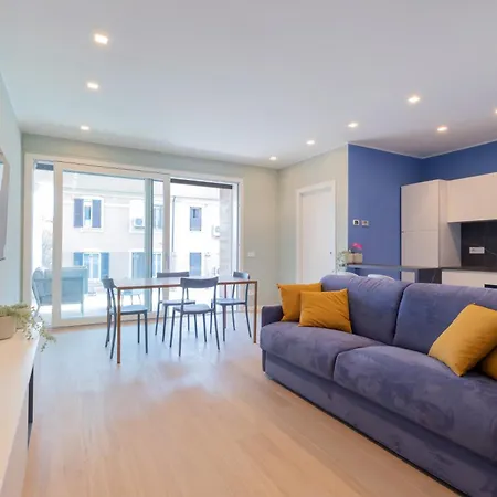 Exclusive Terrace Garden View - 15 Min From Duomo Apartment