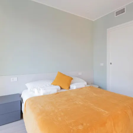 Apartment Exclusive Terrace Garden View - 15 Min From Duomo Milan